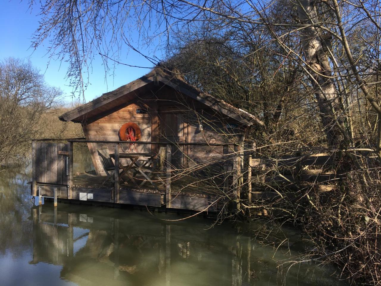 Village Flottant De Pressac エクステリア 写真